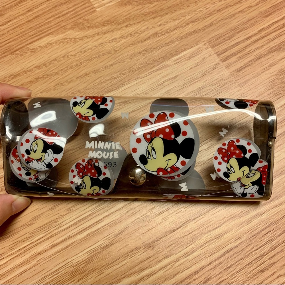 GUC Minnie Mouse plastic clear Glasses Case